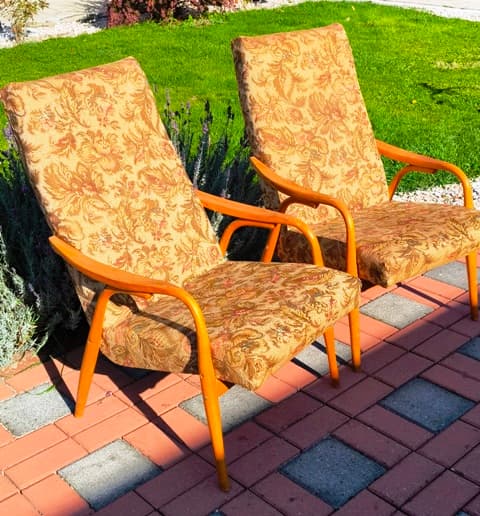 Retro kreslá Antonín Šuman – Dve pekné retro kreslá vo veľmi dobrom pôvodnom stave od dizajnéra Antonína Šumana.