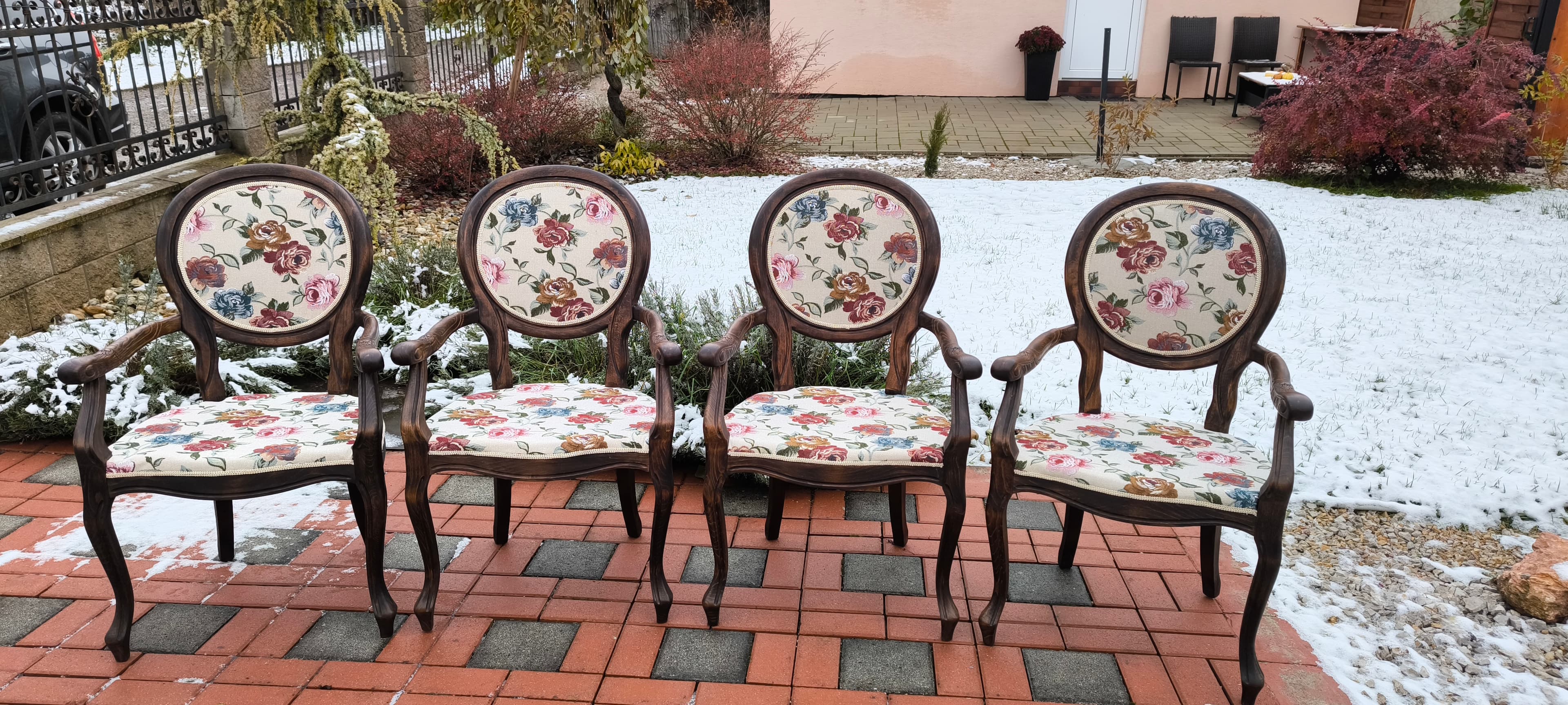 Vintage kreslá 3ks – Vintage kreslá po renovácii. Cena za 1ks: